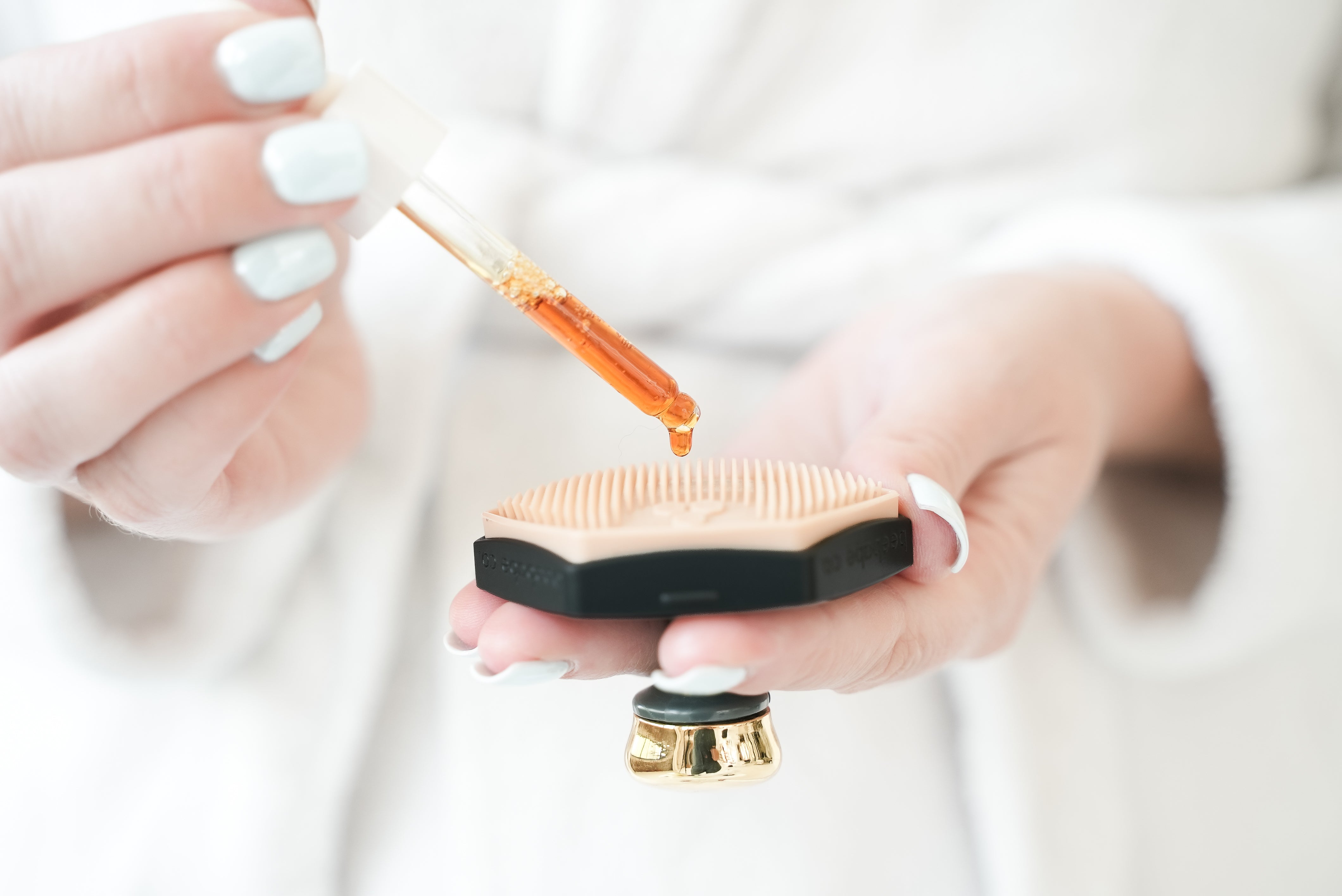 HONEE Dipper Skincare Applicator